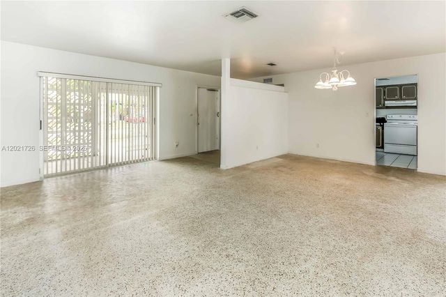 11260 SW 181st Ter, Miami, FL 33157