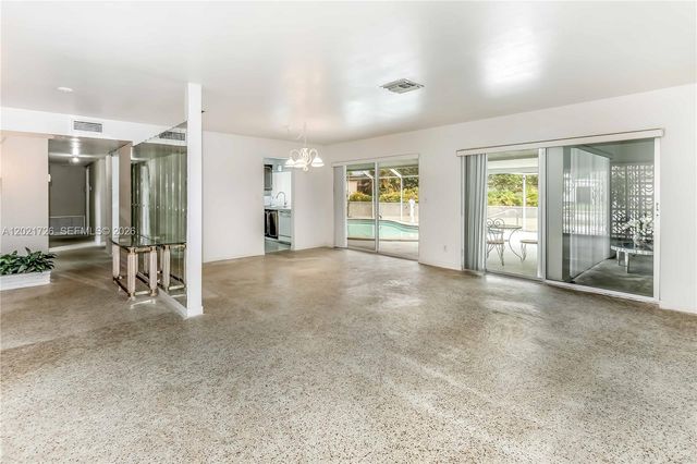 11260 SW 181st Ter, Miami, FL 33157