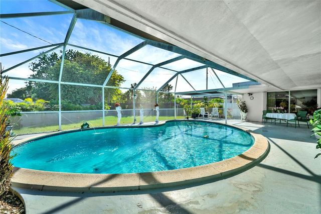 11260 SW 181st Ter, Miami, FL 33157