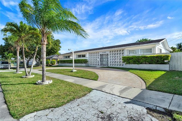 11260 SW 181st Ter, Miami, FL 33157