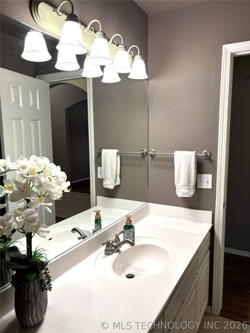 3301 W Atlanta Court, Broken Arrow, OK 74012