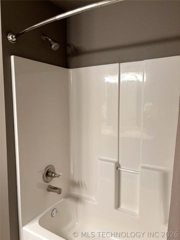 3301 W Atlanta Court, Broken Arrow, OK 74012