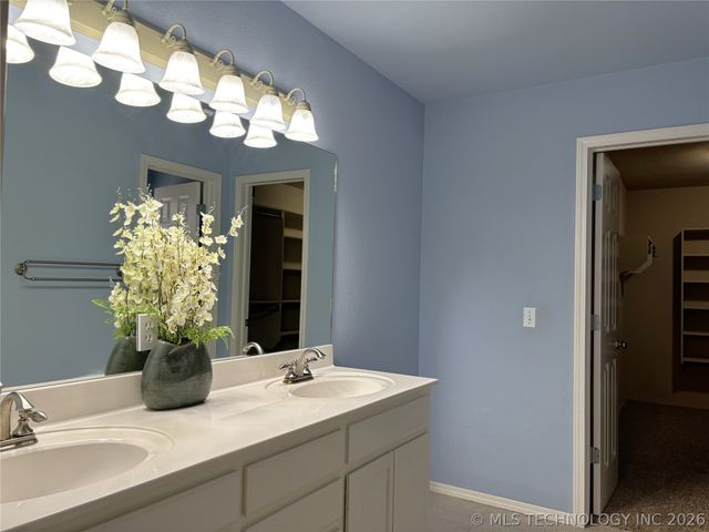 3301 W Atlanta Court, Broken Arrow, OK 74012