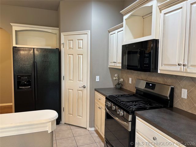 3301 W Atlanta Court, Broken Arrow, OK 74012