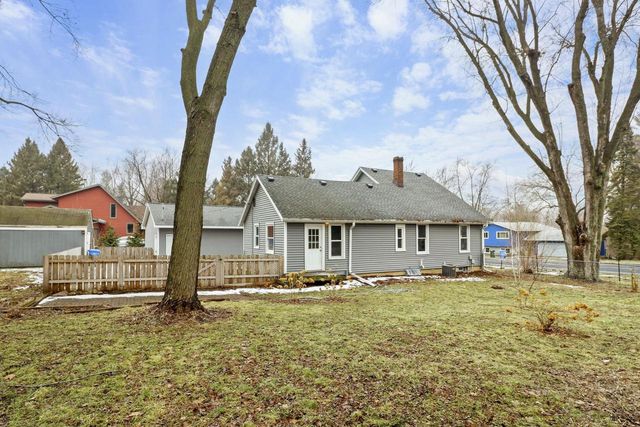 5643 Lacy Road, Fitchburg, WI 53711
