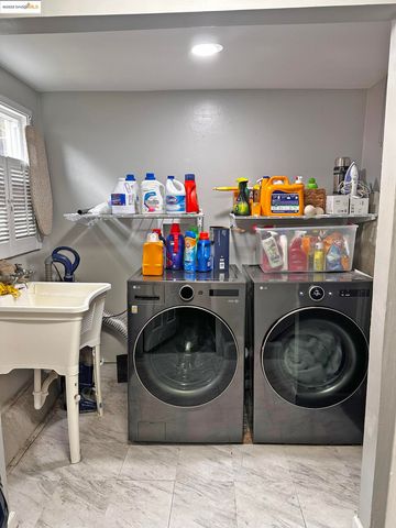 3025 Partridge Ave, Oakland, CA 94605