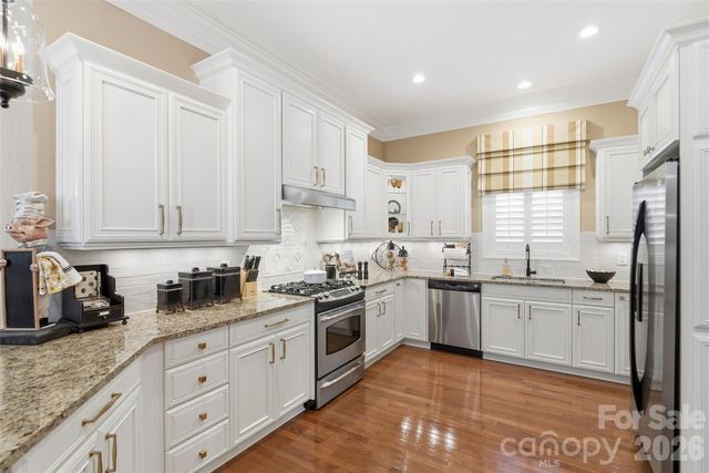 9910 Triple Oak Road, Charlotte, NC 28277