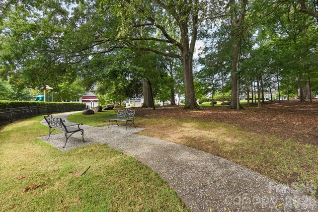 9910 Triple Oak Road, Charlotte, NC 28277