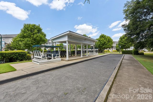 9910 Triple Oak Road, Charlotte, NC 28277