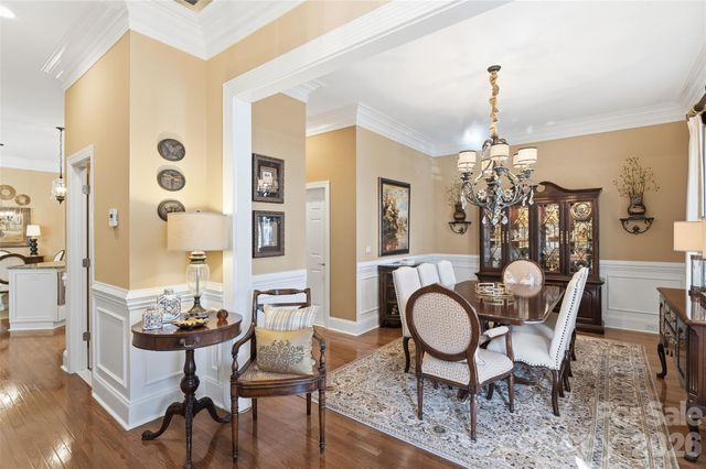 9910 Triple Oak Road, Charlotte, NC 28277