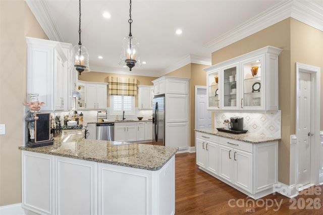 9910 Triple Oak Road, Charlotte, NC 28277