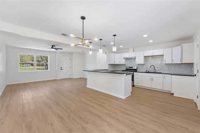 4313 Ashwood Drive, Mesquite, TX 75150