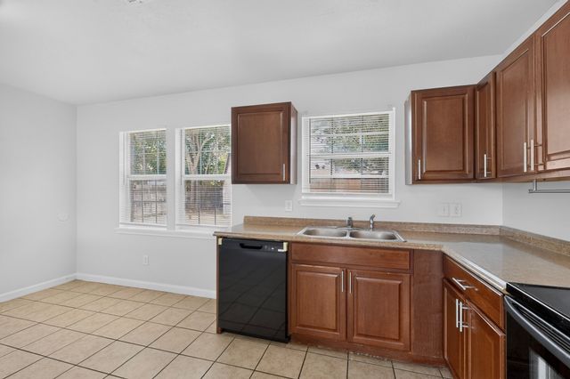 4525 Hunter Street, Haltom City, TX 76117