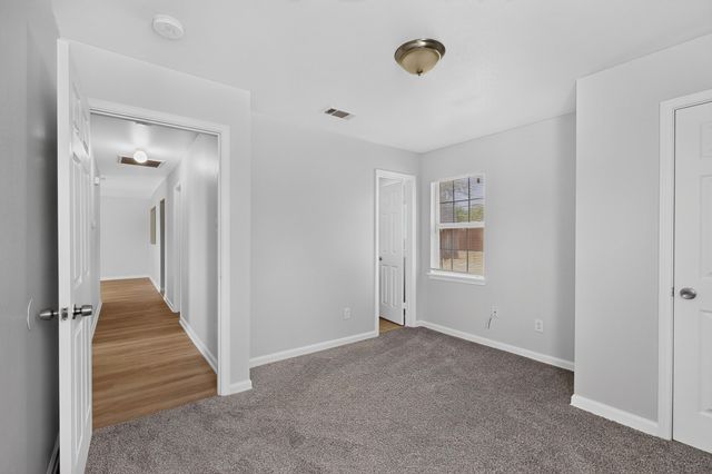 4525 Hunter Street, Haltom City, TX 76117