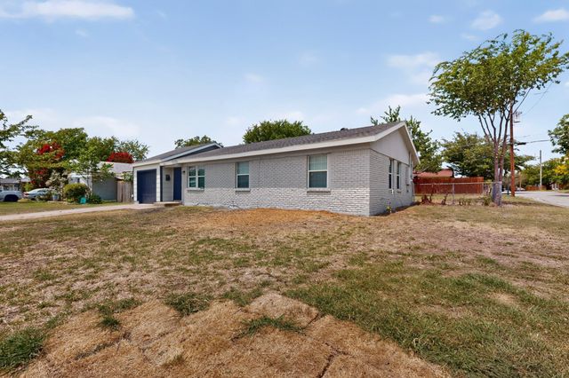 4525 Hunter Street, Haltom City, TX 76117