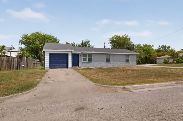 4525 Hunter Street, Haltom City, TX 76117