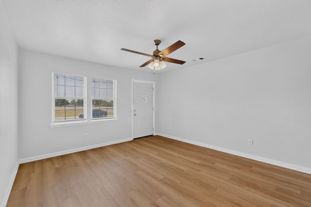 4525 Hunter Street, Haltom City, TX 76117