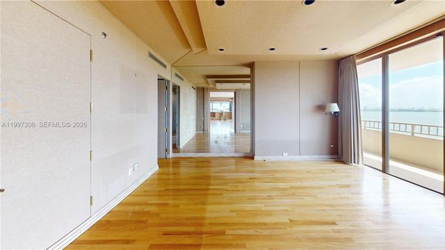 11113 Biscayne Blvd 1251, Miami, FL 33181