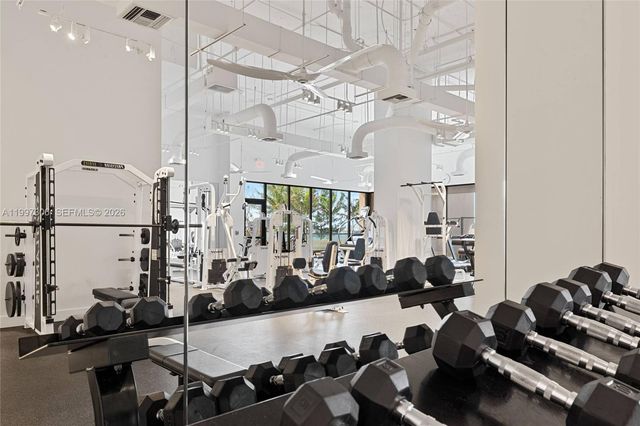 11113 Biscayne Blvd 1251, Miami, FL 33181