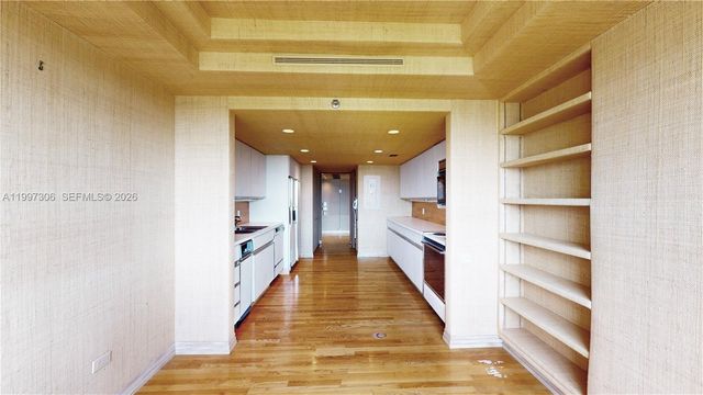 11113 Biscayne Blvd 1251, Miami, FL 33181