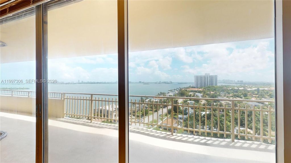 11113 Biscayne Blvd 1251, Miami, FL 33181