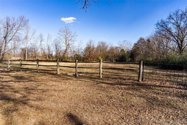 34855 W 261st Street S, Bristow, OK 74010