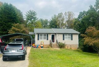 215 Oak Ridge Place, Mount Airy, NC 27030