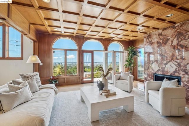 210 Scenic Ave., Piedmont, CA 94611