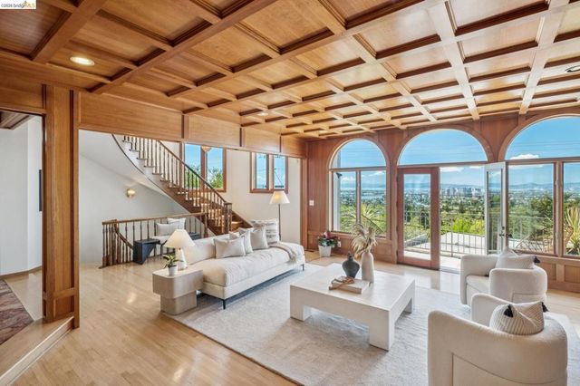 210 Scenic Ave., Piedmont, CA 94611