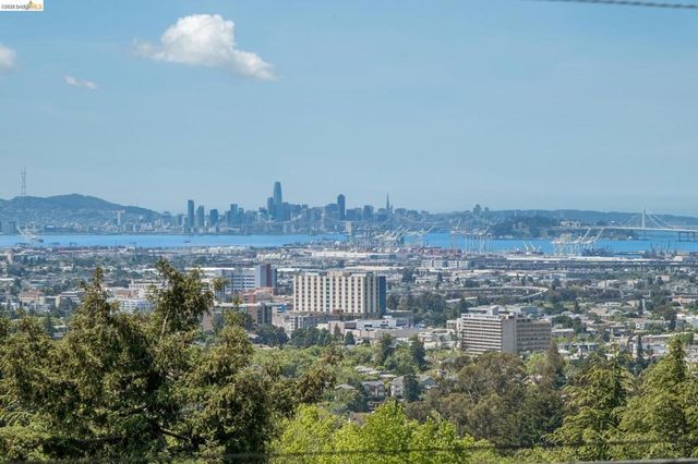 210 Scenic Ave., Piedmont, CA 94611