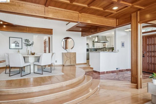 210 Scenic Ave., Piedmont, CA 94611