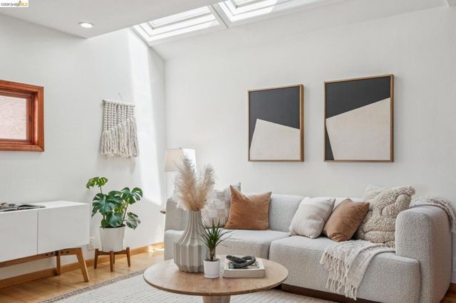 210 Scenic Ave., Piedmont, CA 94611