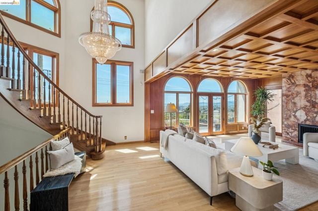 210 Scenic Ave., Piedmont, CA 94611
