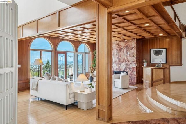 210 Scenic Ave., Piedmont, CA 94611