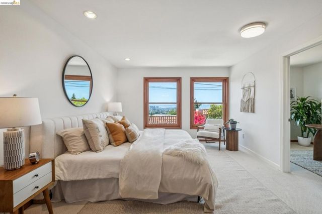 210 Scenic Ave., Piedmont, CA 94611
