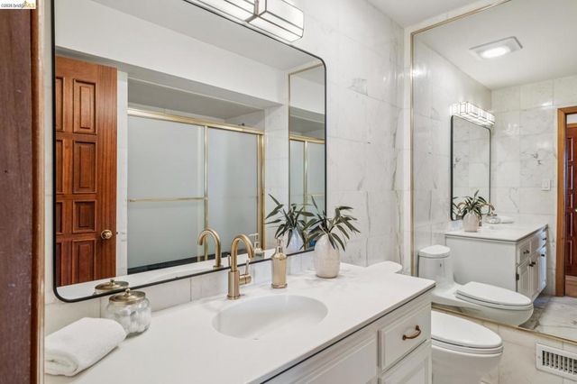 210 Scenic Ave., Piedmont, CA 94611