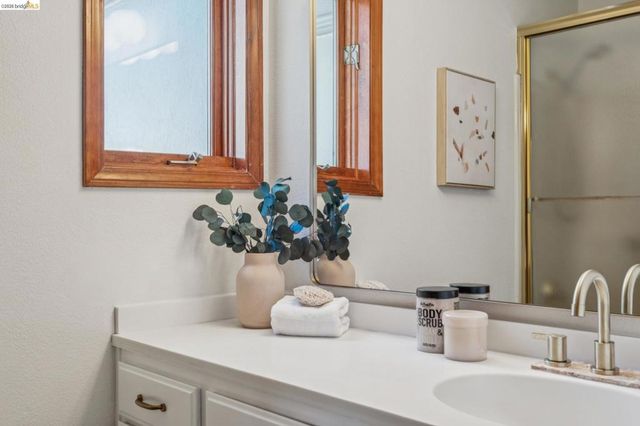 210 Scenic Ave., Piedmont, CA 94611