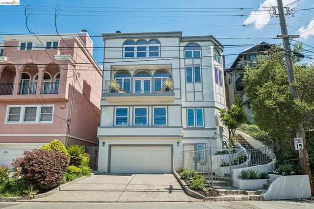 210 Scenic Ave., Piedmont, CA 94611