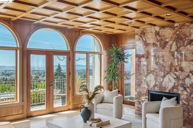 210 Scenic Ave., Piedmont, CA 94611