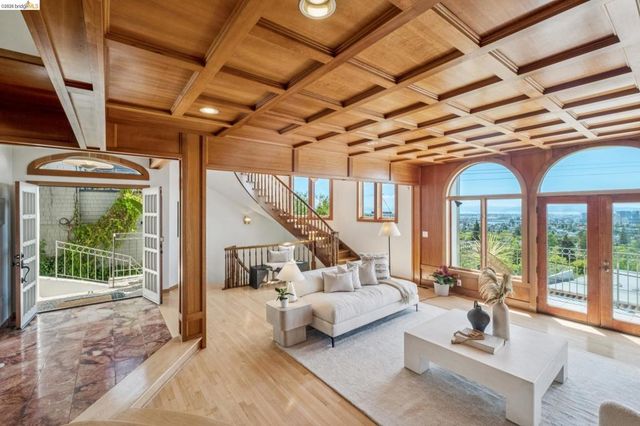 210 Scenic Ave., Piedmont, CA 94611