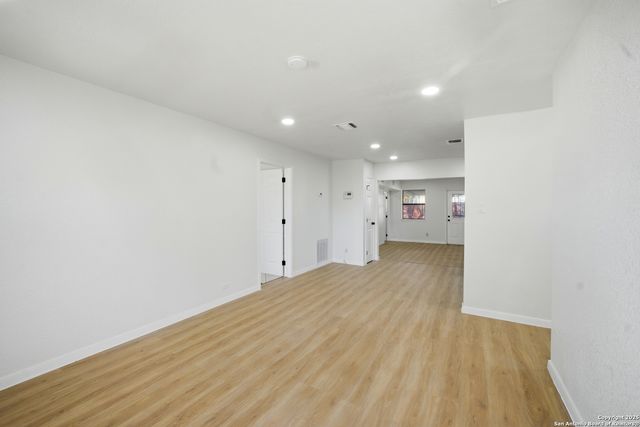 1031 Thorain, San Antonio, TX 78201