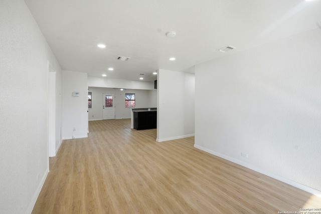 1031 Thorain, San Antonio, TX 78201