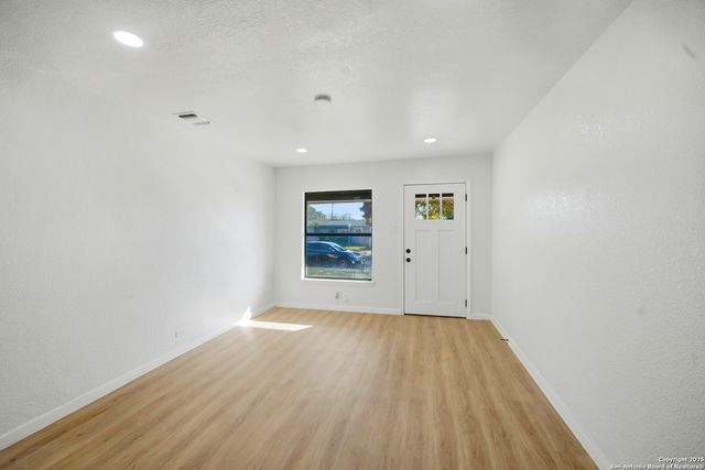 1031 Thorain, San Antonio, TX 78201