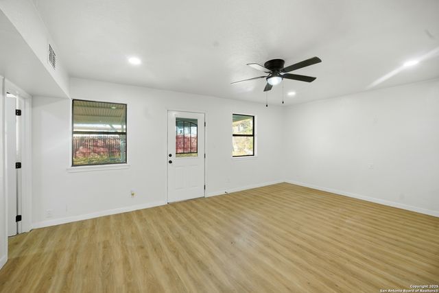 1031 Thorain, San Antonio, TX 78201