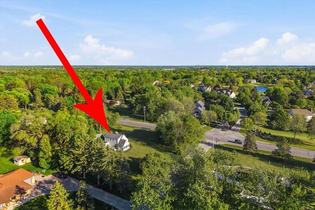 7230 W Freistadt ROAD, Mequon, WI 53092