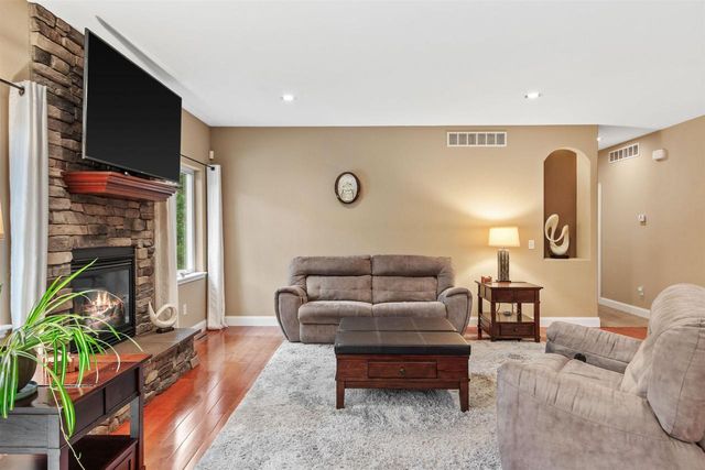 5111 PRAIRIE RIDGE DRIVE, Wisconsin Rapids, WI 54494