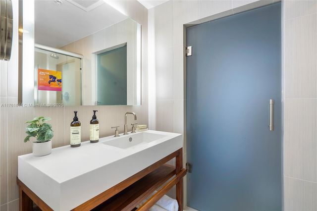 3101 Bayshore Dr 1505, Fort Lauderdale, FL 33304