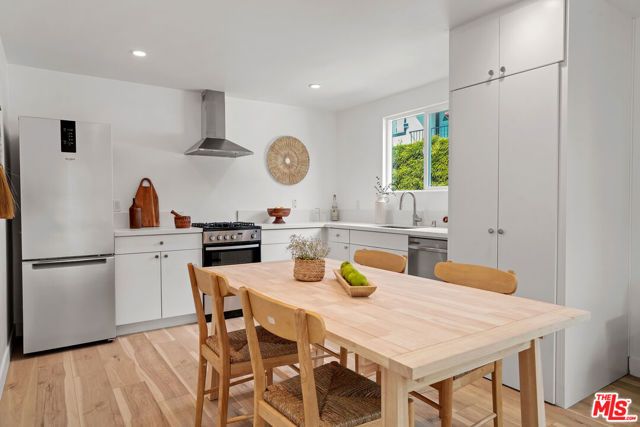 2923 Marsh Street 2, Los Angeles, CA 90039