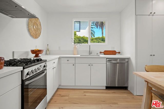 2923 Marsh Street 2, Los Angeles, CA 90039
