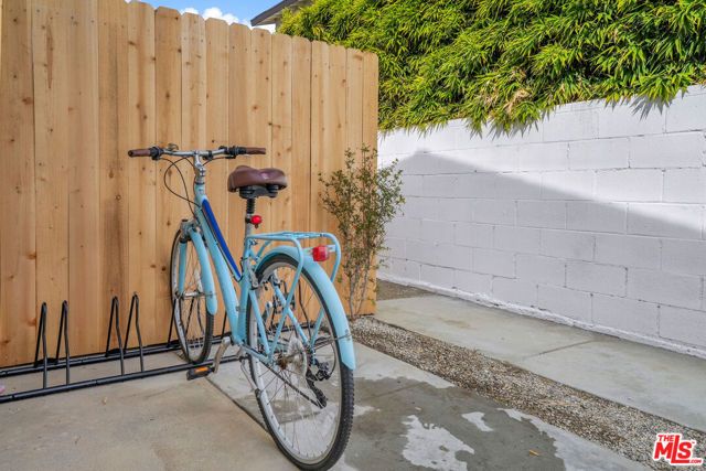 2923 Marsh Street 2, Los Angeles, CA 90039